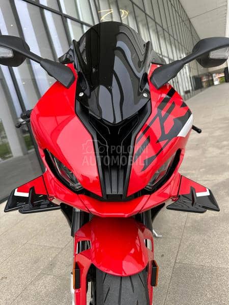 BMW S1000RR