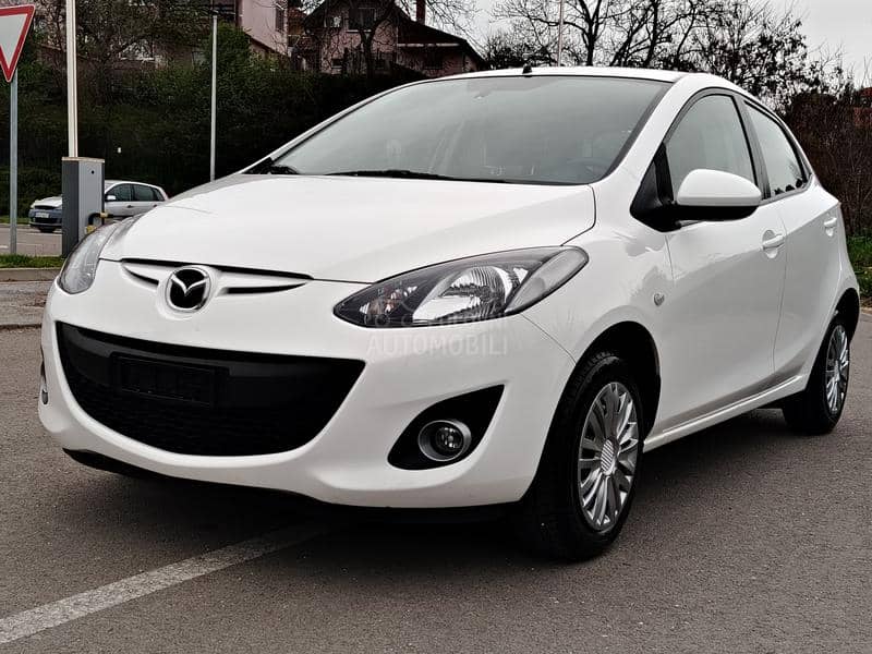 Mazda 2 P.E.R.L.A C.H