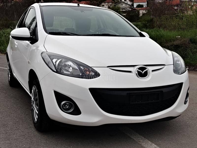 Mazda 2 P.E.R.L.A C.H