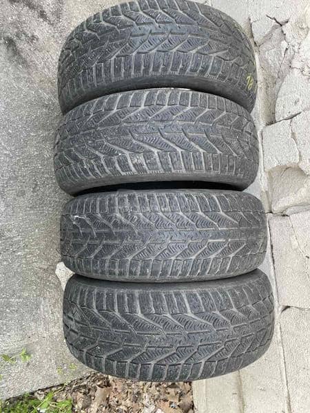 Tigar 215/55 R16 Zimska