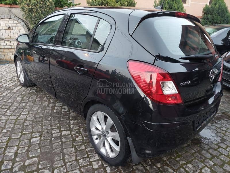 Opel Corsa D 1.3 cdti na.vi 2012