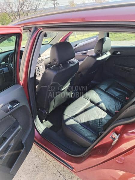 Opel Astra H 