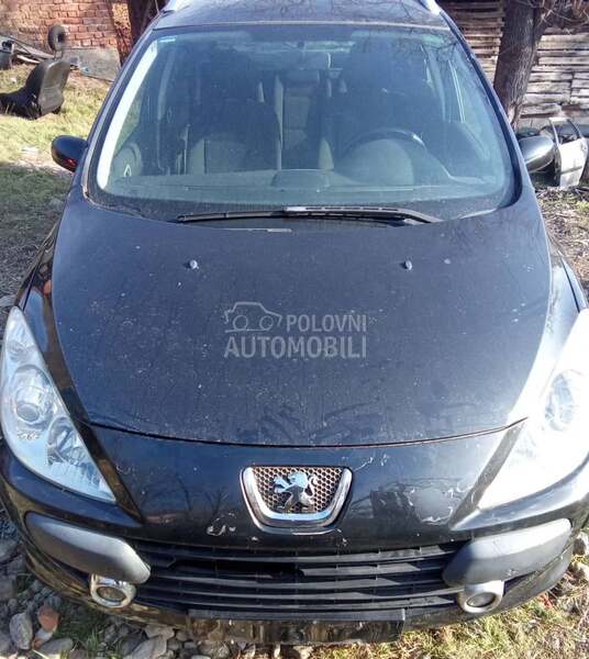 Peugeot 307 1.6hdi -  kompletan auto u delovima