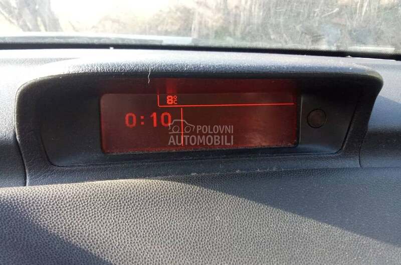 Peugeot 307 1.6hdi -  kompletan auto u delovima