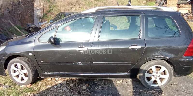 Peugeot 307 1.6hdi -  kompletan auto u delovima
