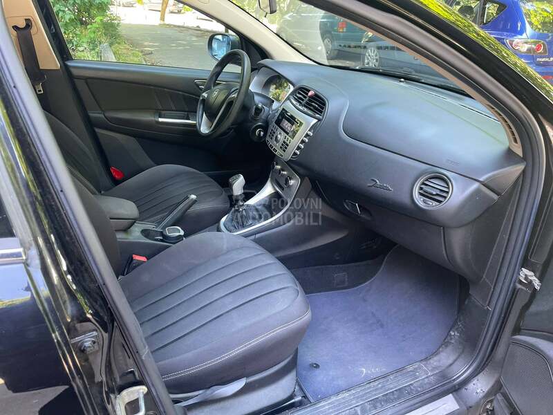 Lancia Delta 1.4 TJET