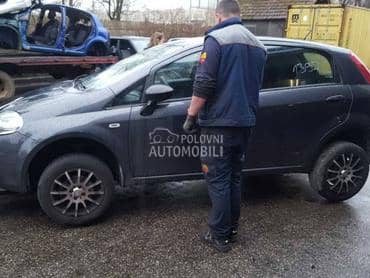 Fiat Grande Punto 2007 -  kompletan auto u delovima