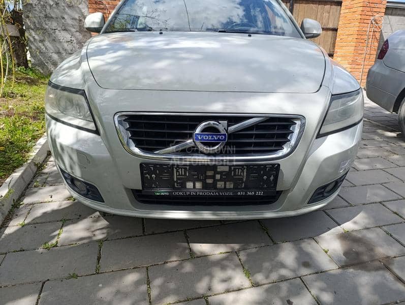 Delovi za Volvo V50 2010. god.