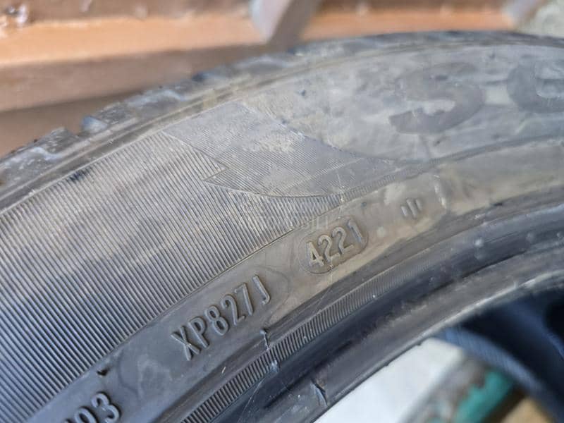 Pirelli 305/40 R20 Zimska