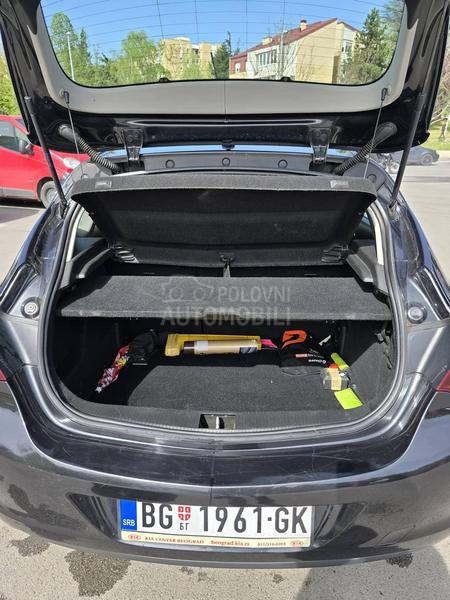Opel Astra J 