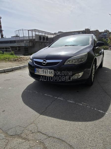 Opel Astra J 