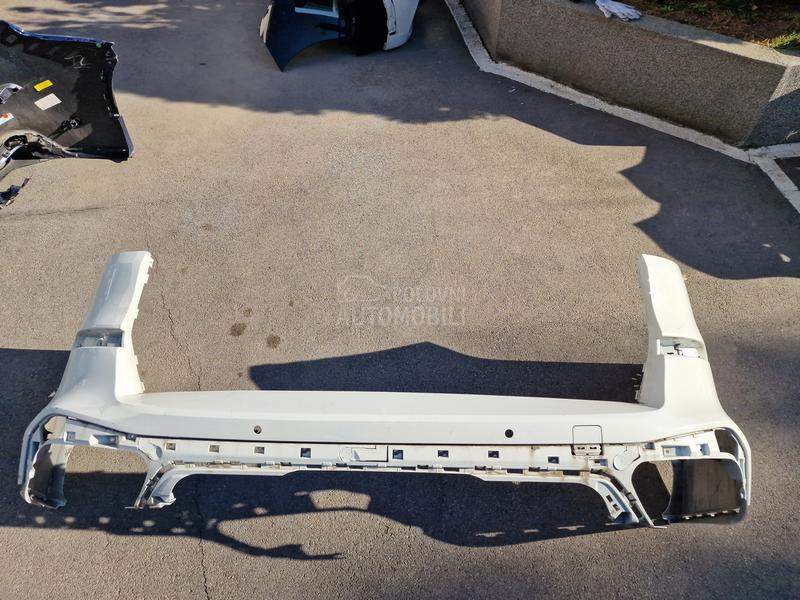 Zadnji branik G05 M paket