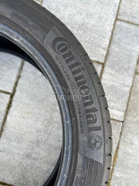 Continental 215/45 R17 Letnja