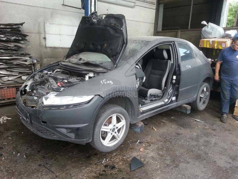 Honda Civic 2008 -  kompletan auto u delovima