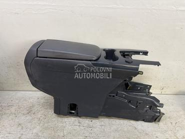 CENTRALNA KONZOLA za Peugeot 2008