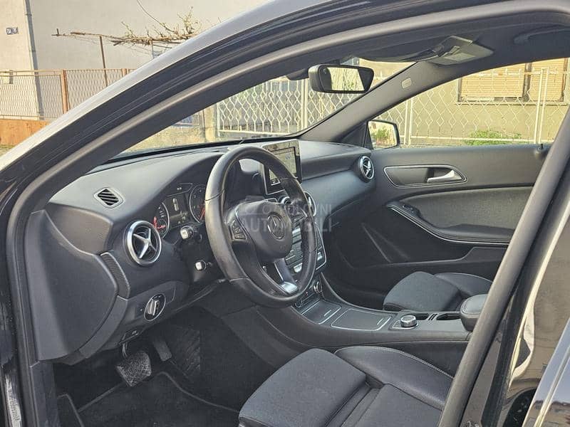 Mercedes Benz A 180 FABRIKA
