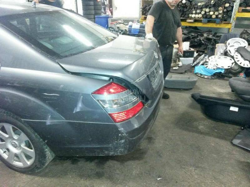 Mercedes Benz S Klasa 2008 -  kompletan auto u delovima