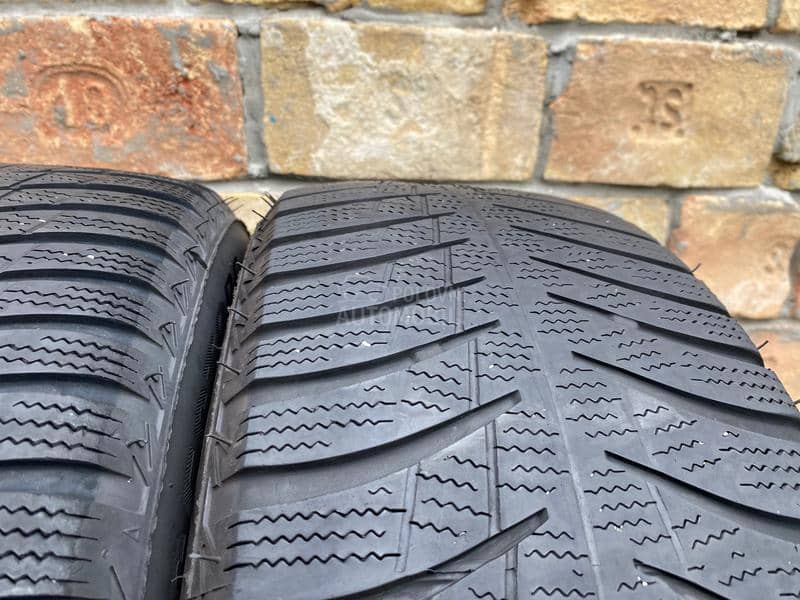 Bridgestone 215/60 R16 Zimska