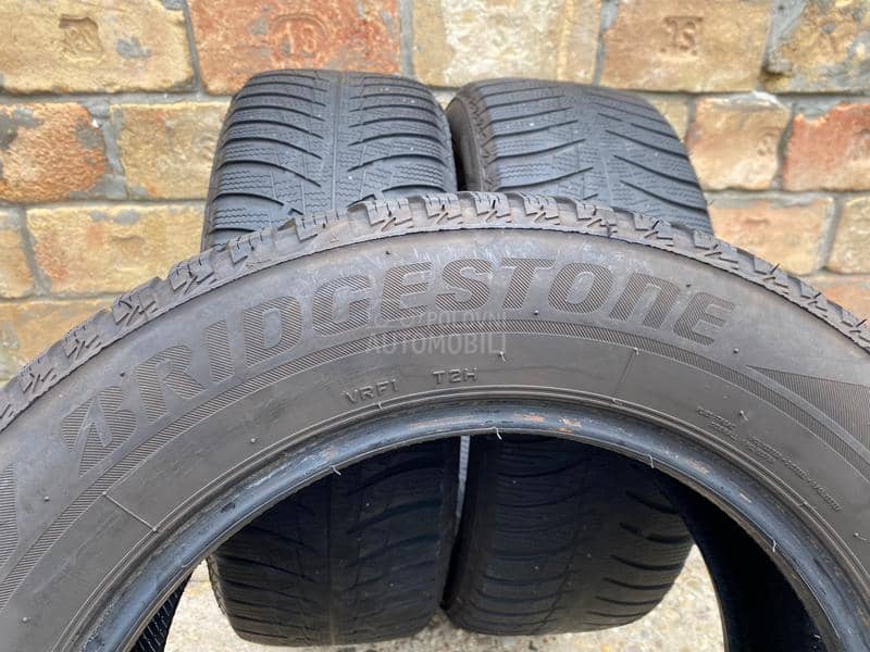 Bridgestone 215/60 R16 Zimska