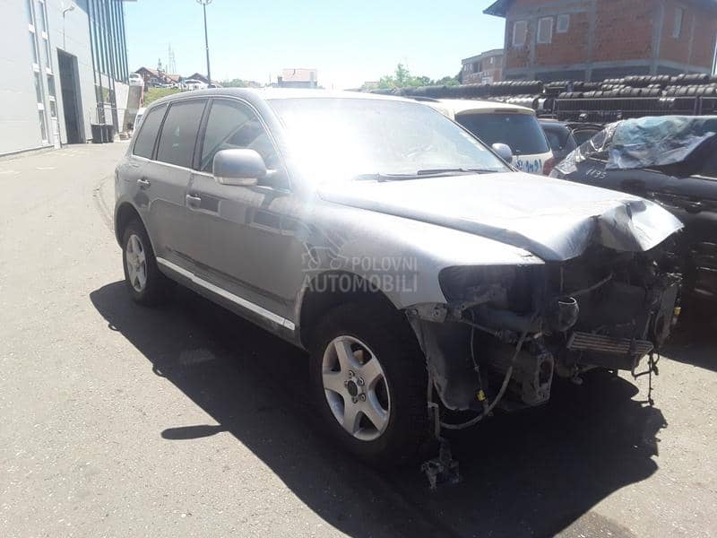 Volkswagen Touareg 2004 -  kompletan auto u delovima