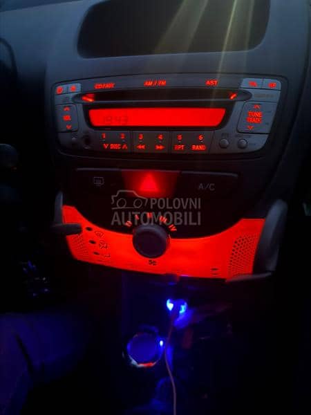 Toyota Aygo 2009. god. -  kompletan auto u delovima
