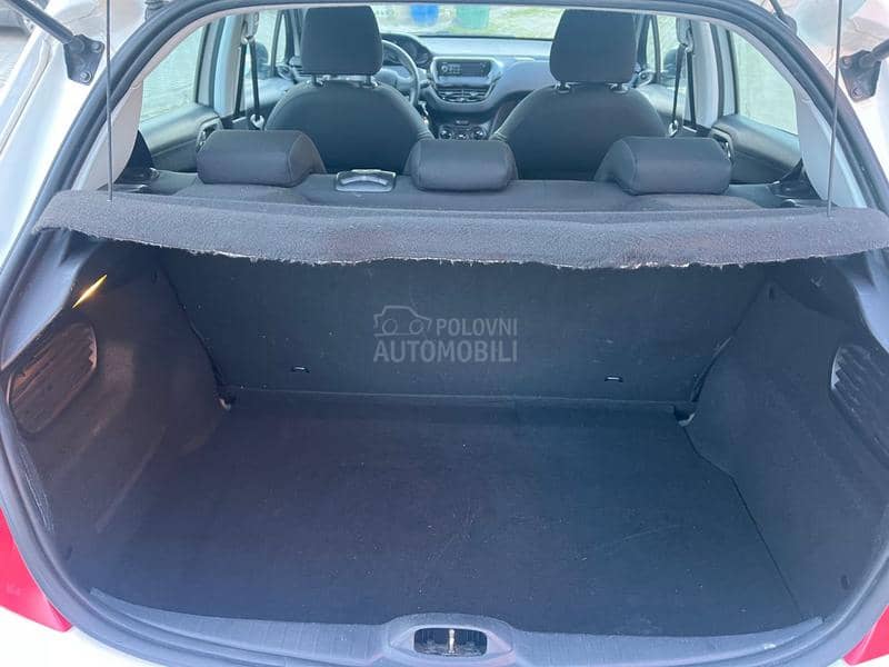 Peugeot 208 1.2 OČUVAN 2014