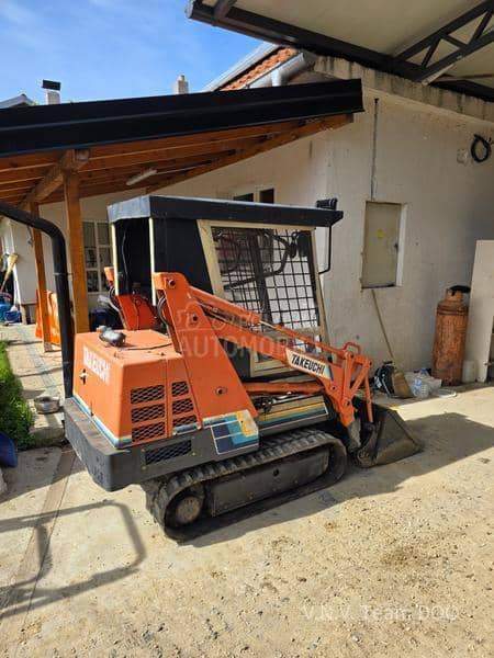 Takeuchi TL 10  1t, nove gusenice