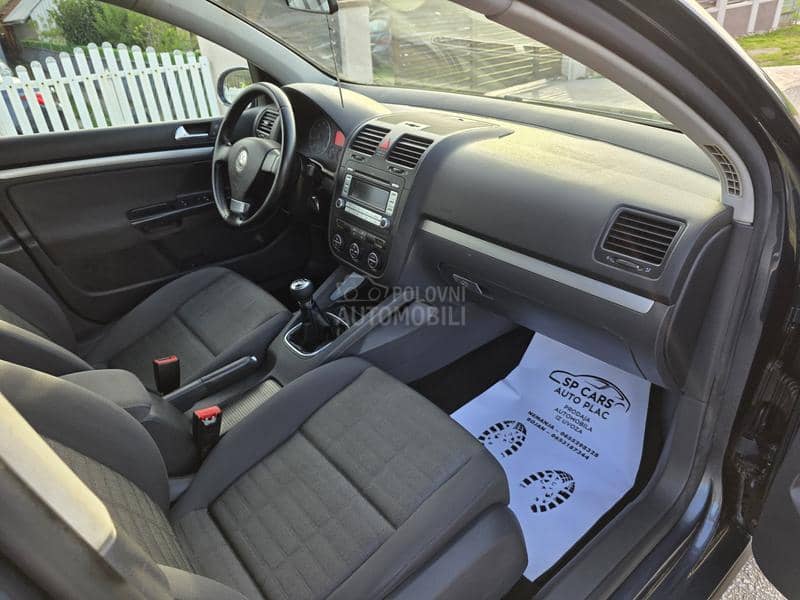 Volkswagen Golf 5 1.4 16v