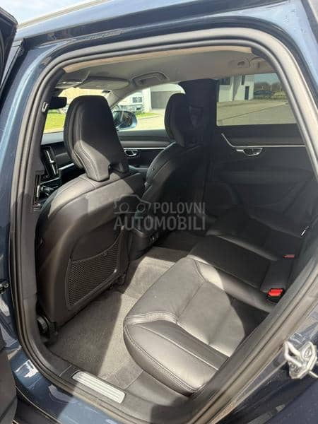 Volvo V90 Cross Country D4