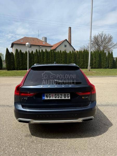 Volvo V90 Cross Country D4