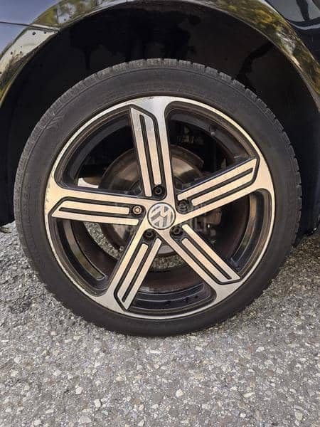 Volkswagen Touran 1.6tdi DSG/7sed/T0P