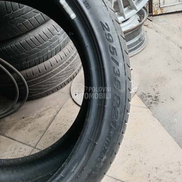 Pirelli 295/35 R21 Letnja