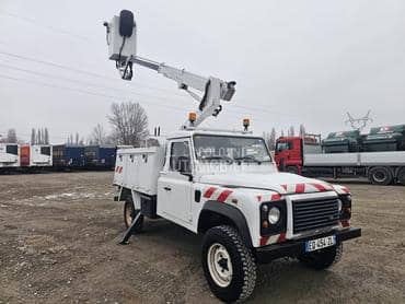 Land Rover Defender 120 4x4/S korpom