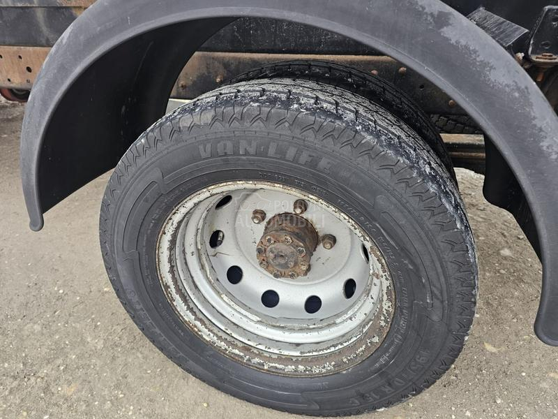 Nissan Cabstar 35.10/Auto korpa