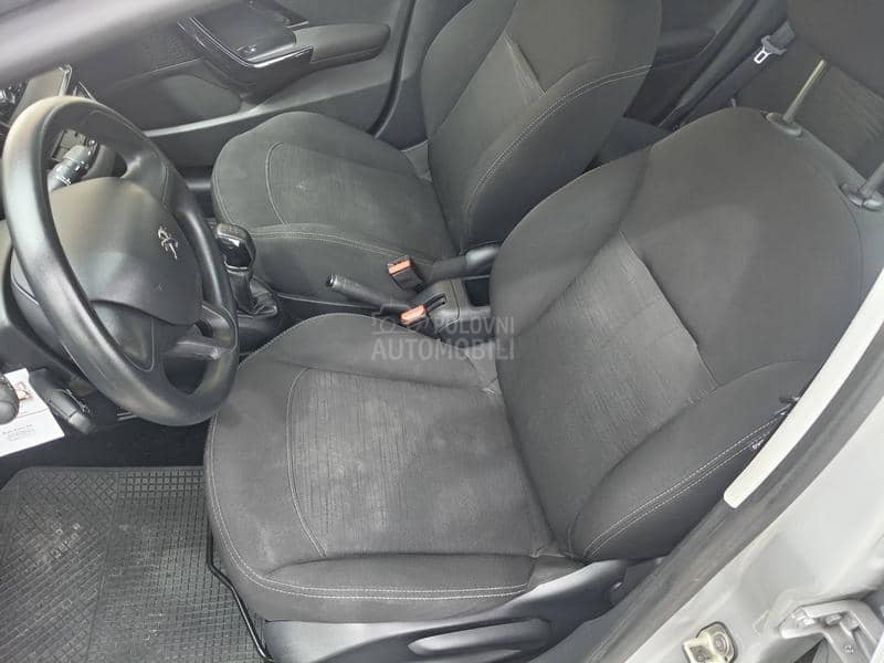 Peugeot 208 1.2