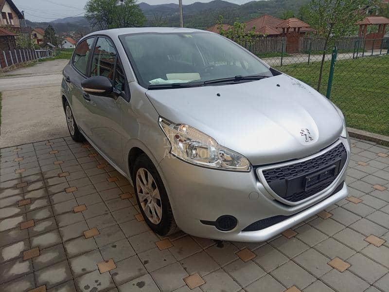 Peugeot 208 1.2