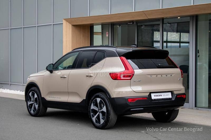 Volvo XC40 B3 Plus Dark