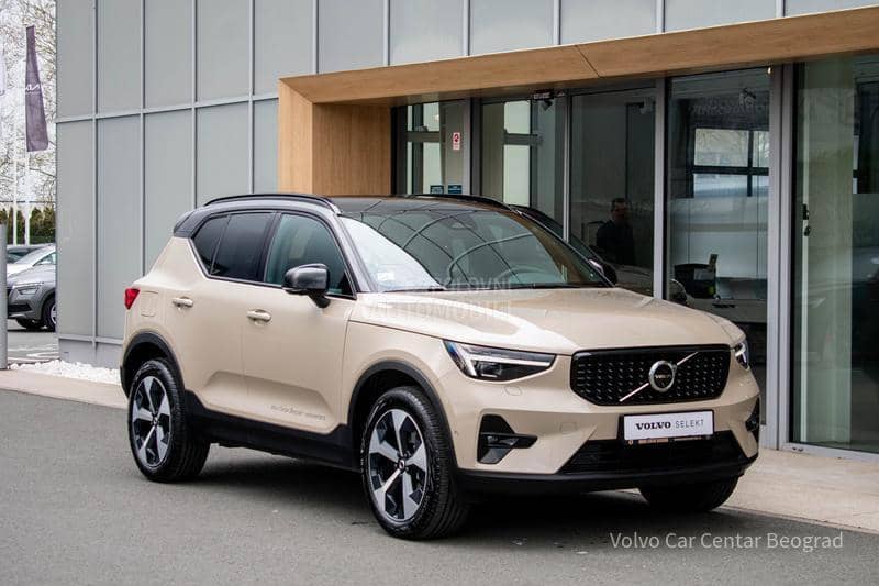 Volvo XC40 B3 Plus Dark