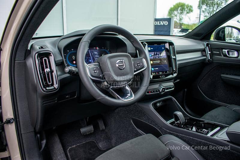 Volvo XC40 B3 Plus Dark