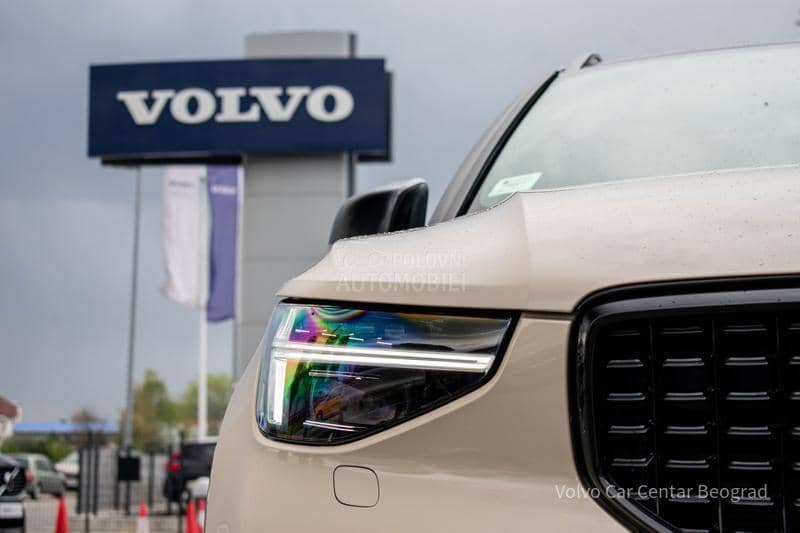 Volvo XC40 B3 Plus Dark