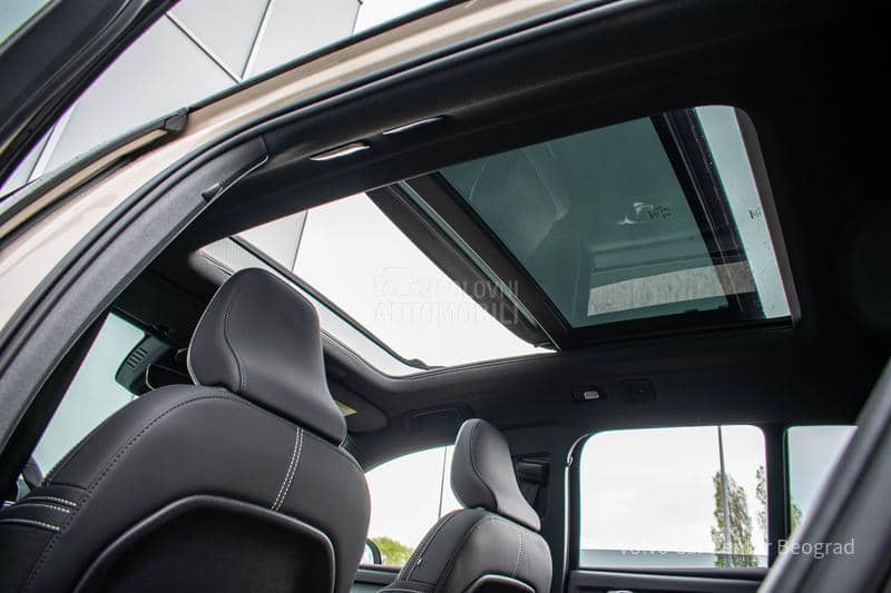 Volvo XC40 B3 Plus Dark