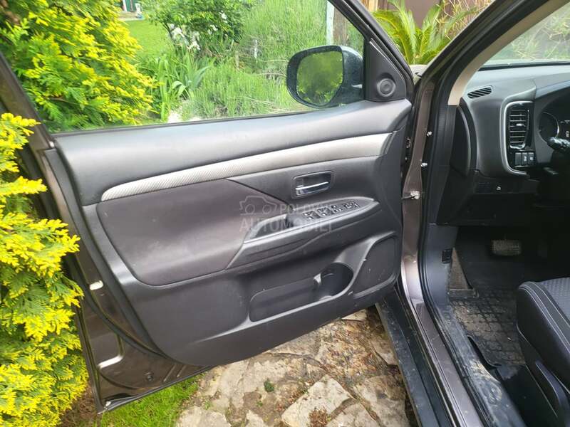 Mitsubishi Outlander 2.2DI-DI INT. PACK