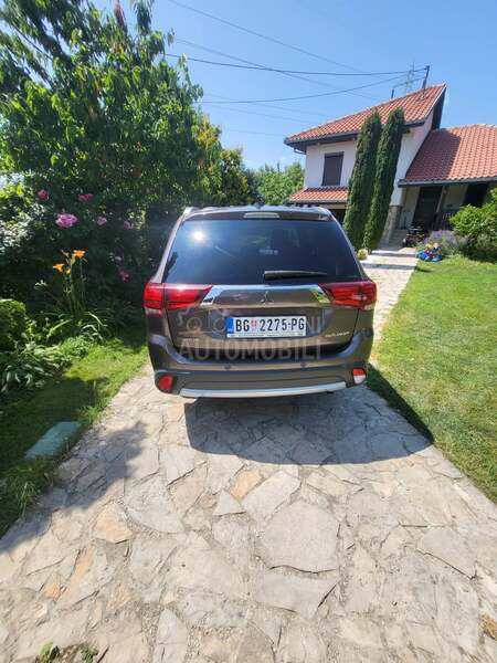Mitsubishi Outlander 2.2DI-DI INT. PACK