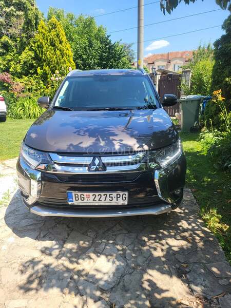 Mitsubishi Outlander 2.2DI-DI INT. PACK