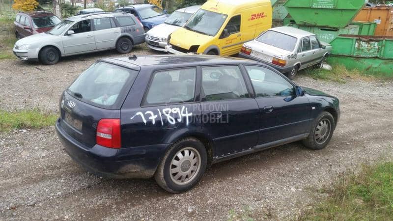 Audi A4 2000 -  kompletan auto u delovima