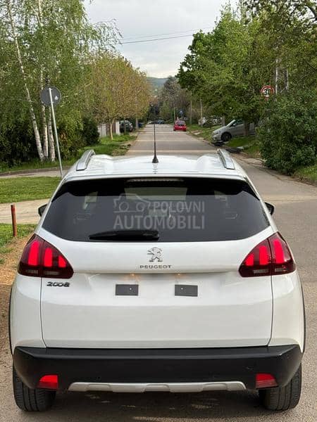 Peugeot 2008 1.5HDI ALLURE