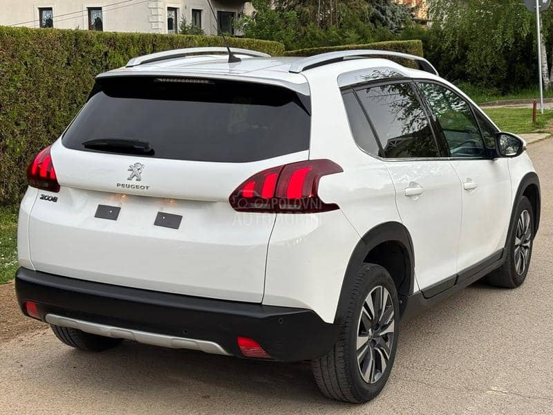 Peugeot 2008 1.5HDI ALLURE