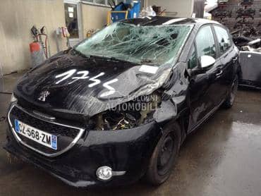 Peugeot 208 2013 -  kompletan auto u delovima