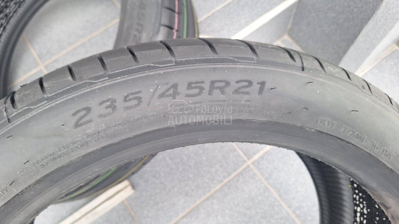 Hankook 235/45 R21 Letnja