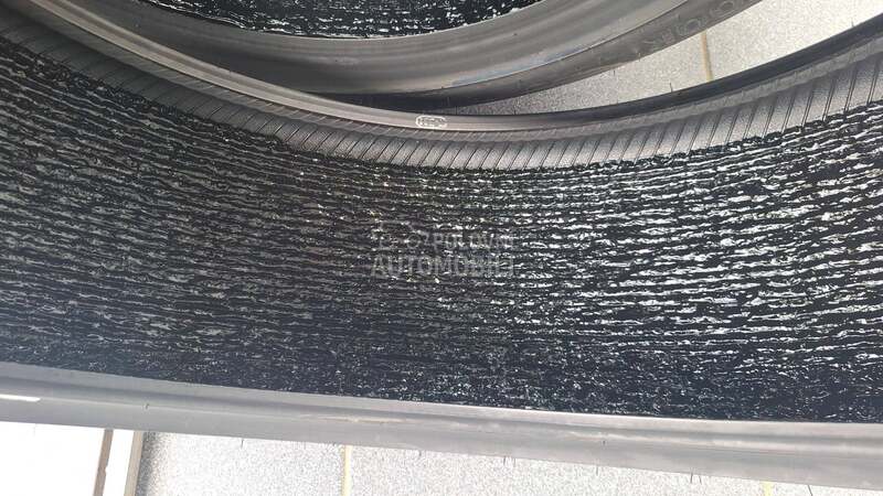 Hankook 235/45 R21 Letnja